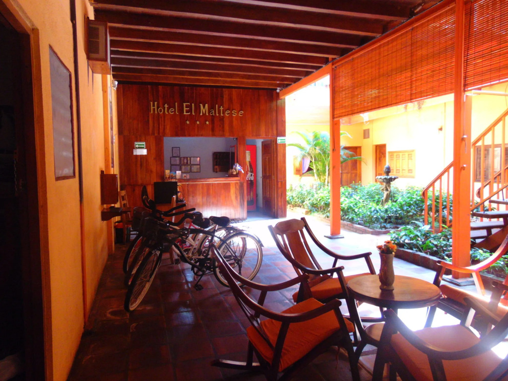 Hotel El Maltese - Lakefront