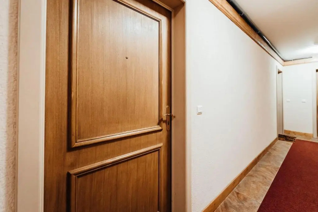 Cozy apartment with balcony 100 m from the Bettex gondola