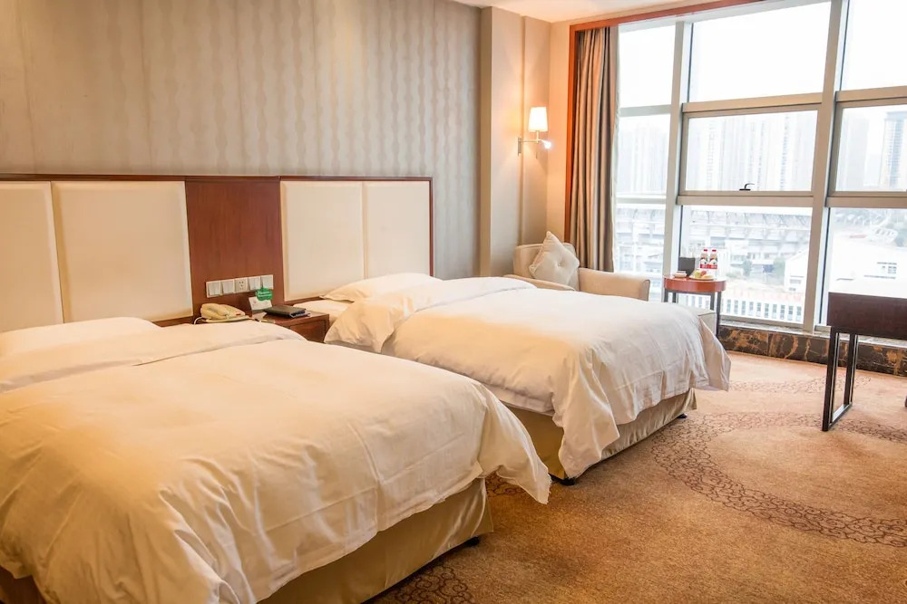 Loudi Huatian Hotel