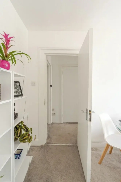London Oasis Retreat - 2 Bedroom Apartment