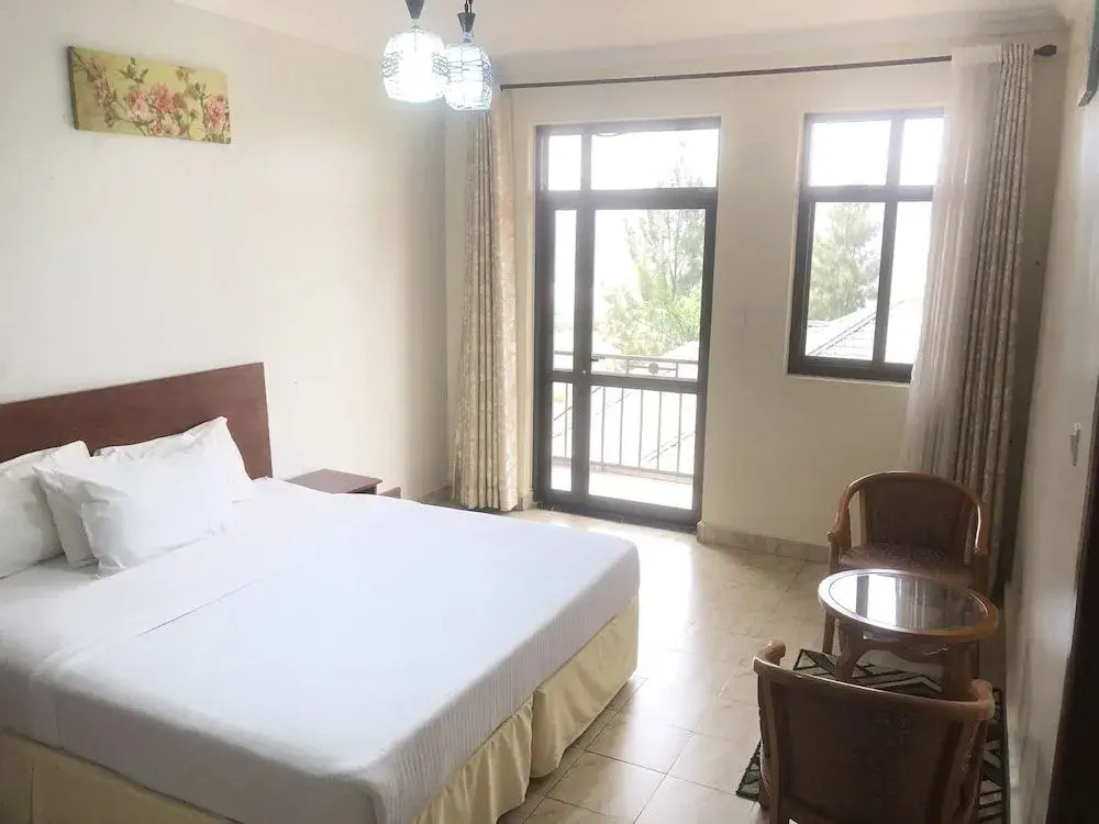 Romalo Hotel & Apartments