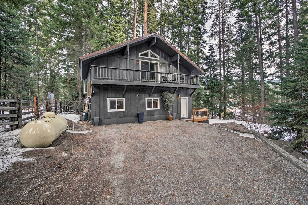 Modern Cabin - 2 Mi to Speelyi Beach!