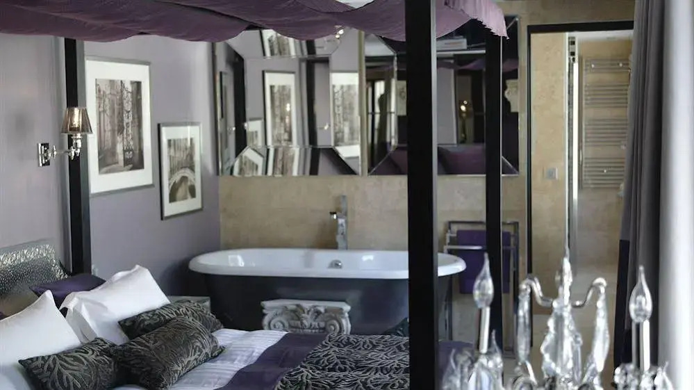 Vogue Hotel