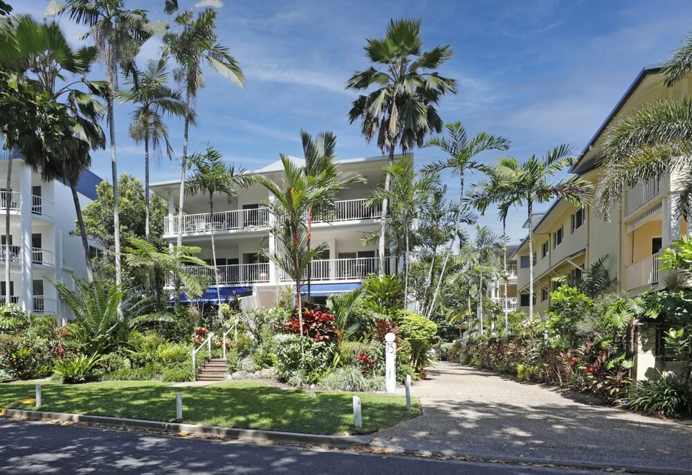 Oceanfront Breeze with Ultimate Beach Views 5