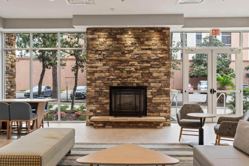 Holiday Inn Baton Rouge College Drive I-10 by IHG