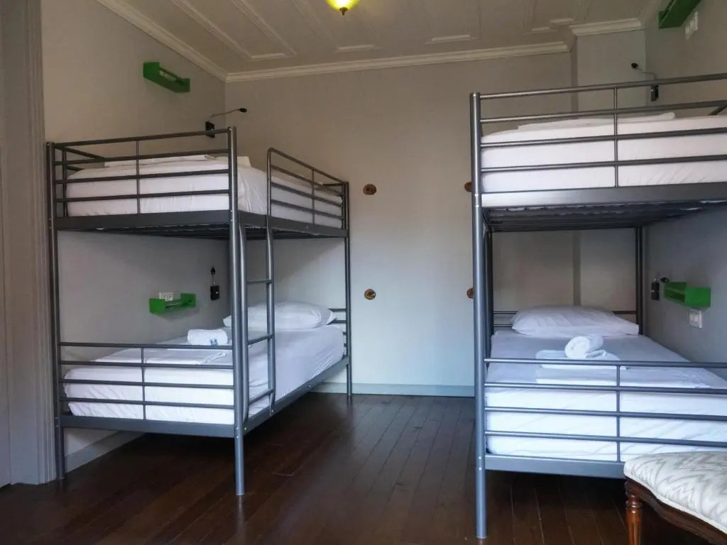 Tilas - Rooms in 19th Century Wooden Townhouse,Kadikoy