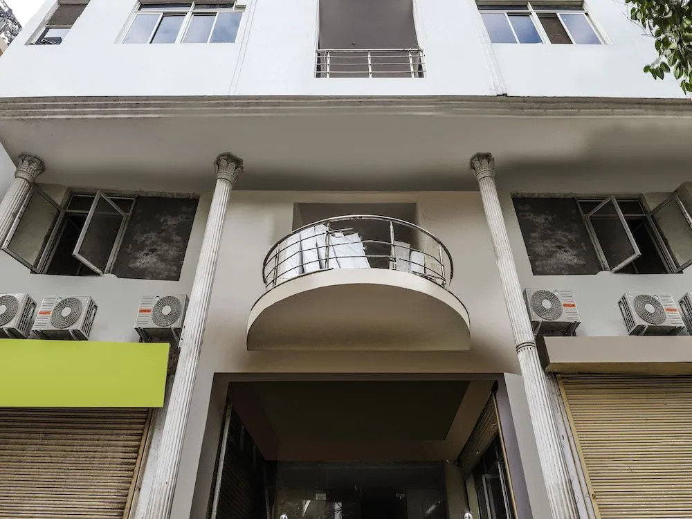 OYO SilverKey 27892 Shanti Complex