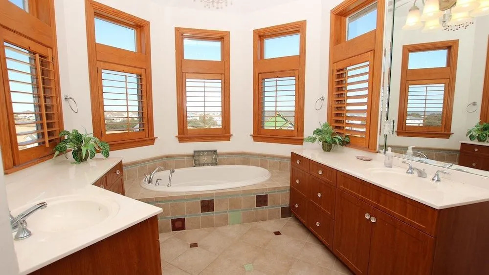 Joy At a Glance - 6 Br Home