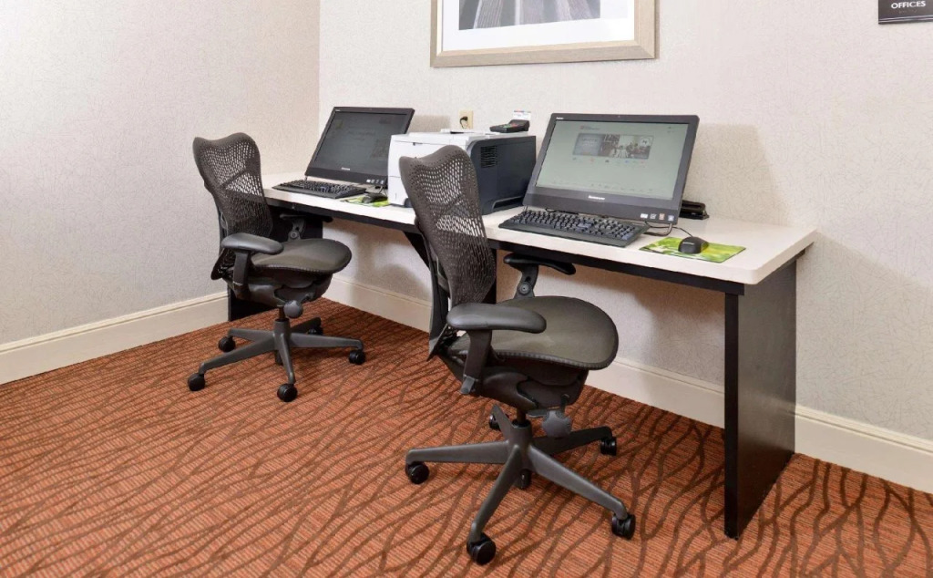 Hilton Garden Inn Addison