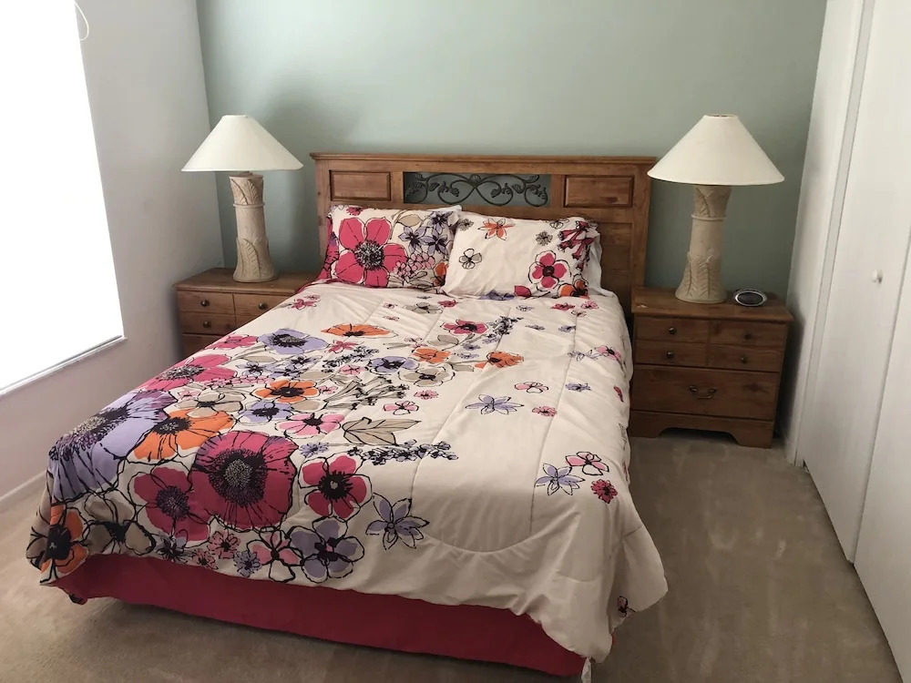 Lovely 4 Bed Home with Private Pool in Disney Area HL138EVD