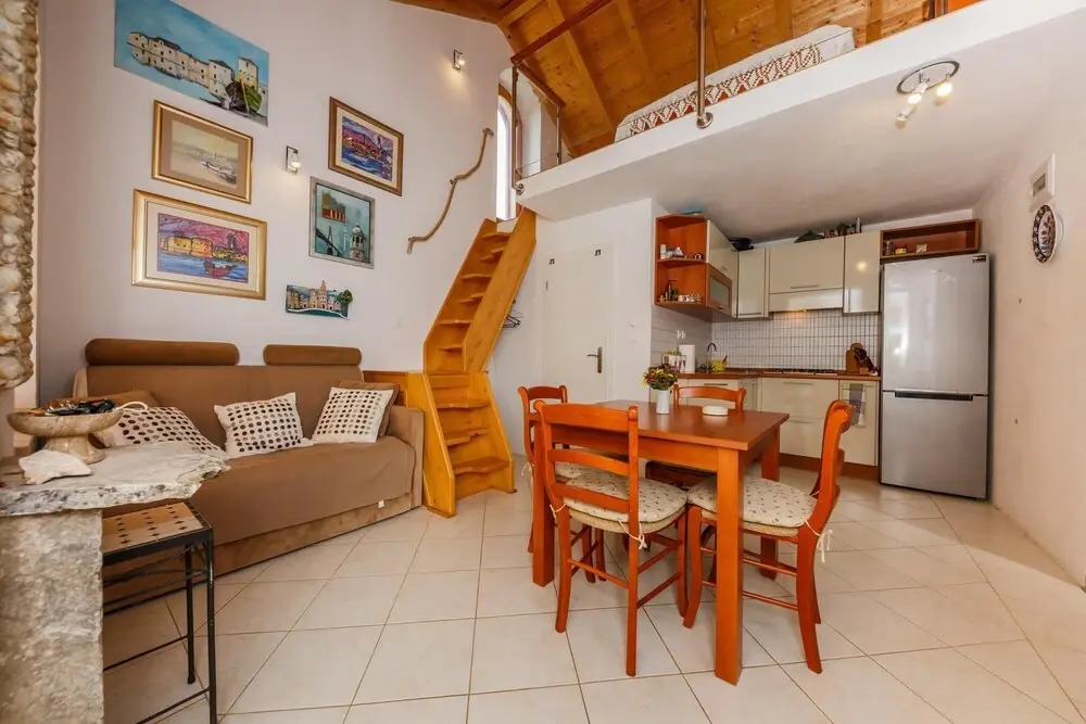 Casa del Sole CFH in Sutivan