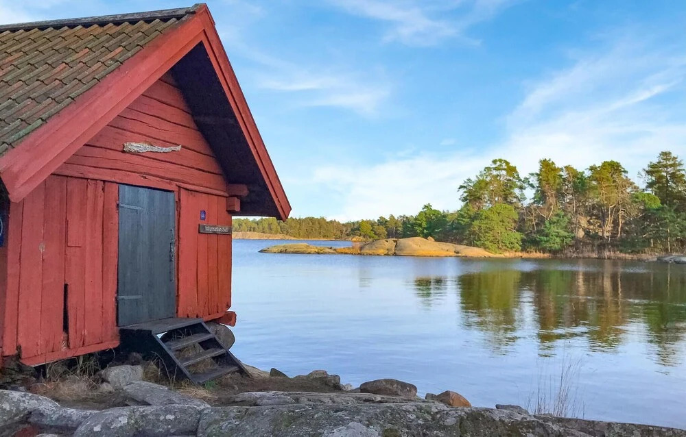 2 Bedroom Cozy Home In Ingarö