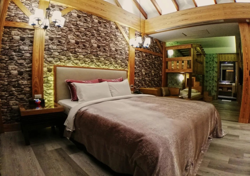 Song Xia Motel