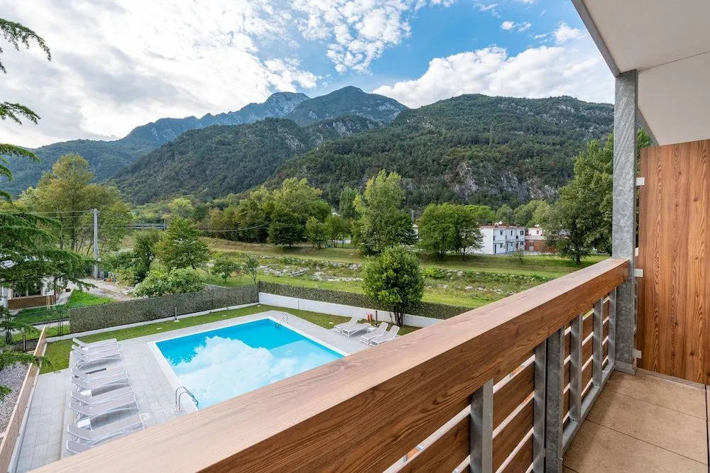 HOTEL TRILAGO