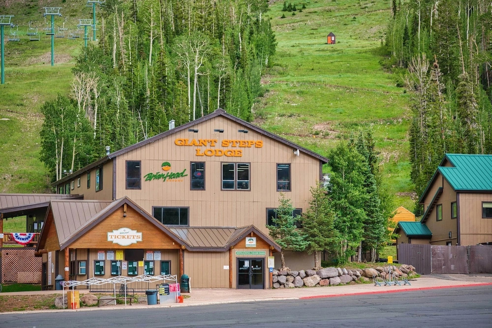 Ski Condo in Chalet Village at Brian Head