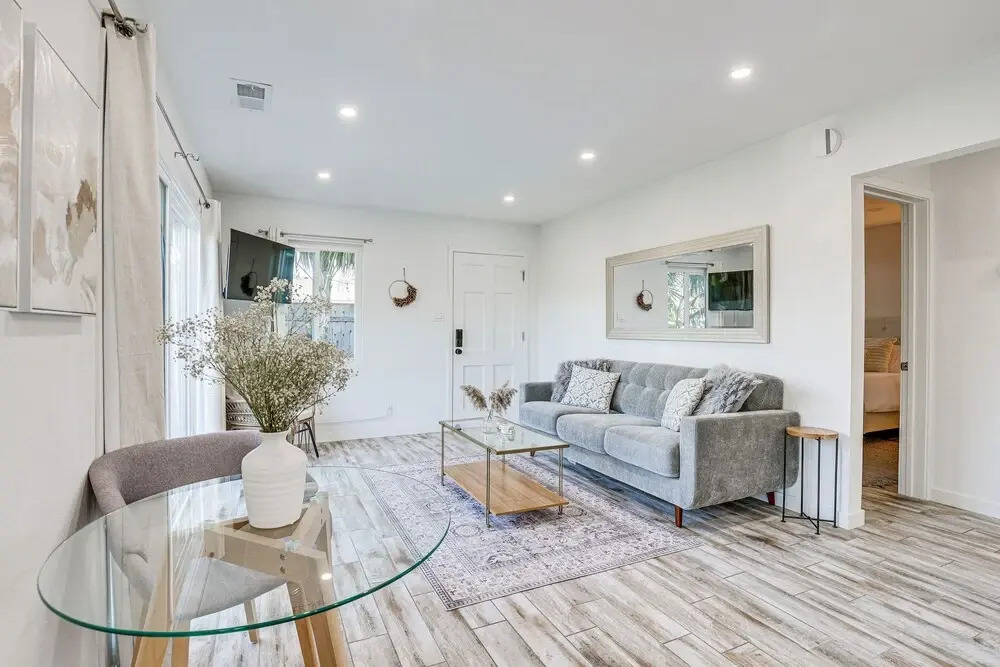 Pet-friendly Oceanside Gem w/ Patio, Walk to Beach