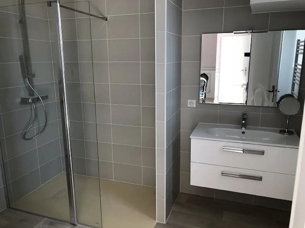 Cottage du chateau for 4 people 90 M- 2 bedrooms 2 bathrooms pool