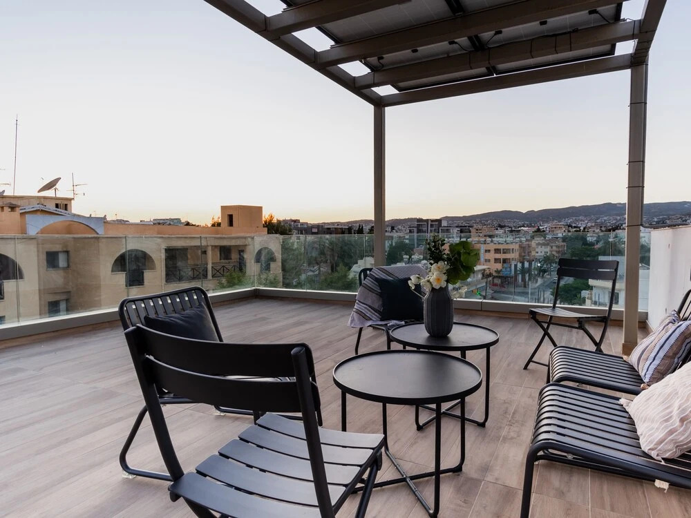 "sanders Evolution - Nice 3-bdr Apt w/ Shared Pool"