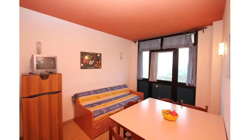 Seafront Apartment - Beahost