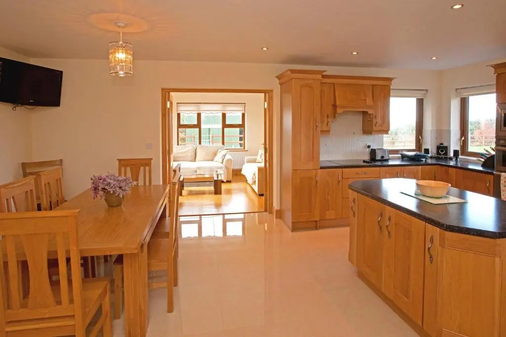 Cottage 238 – Cleggan