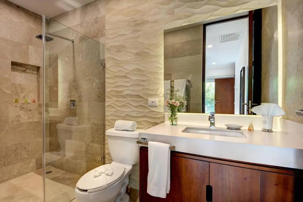 Brand New Classy Condo Just Steps from the Beach