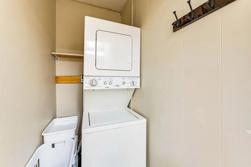 Walkable 2-unit Home Near Dtwn Seneca Falls