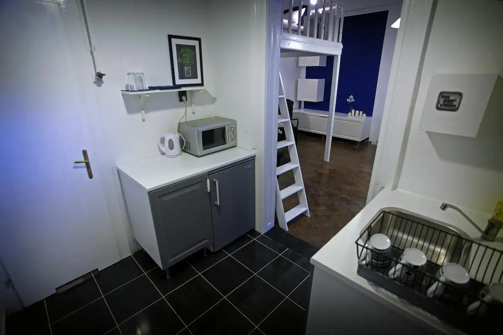 Trendy Equipped Apartment