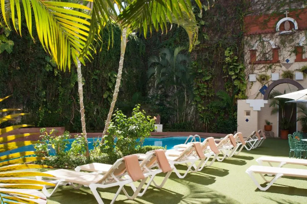 Los Arcos Suites