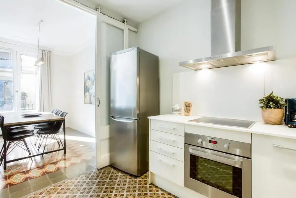 4 bedroom apartment with a balcony in Las Ramblas 2 2