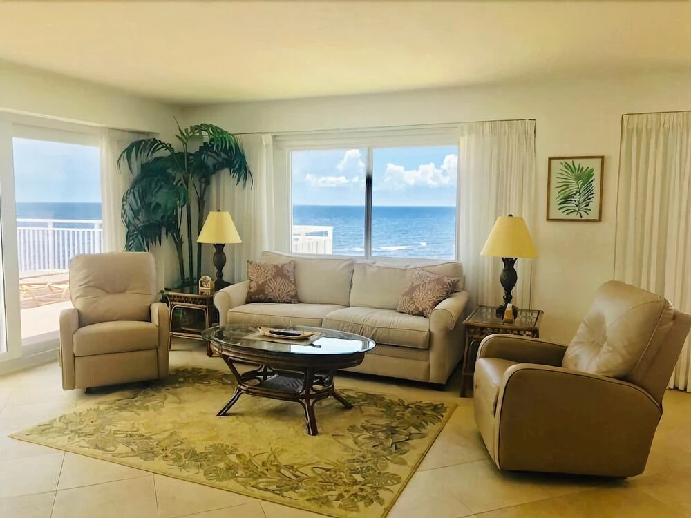 Jamaica Royale - 801 - 2 Br Condo