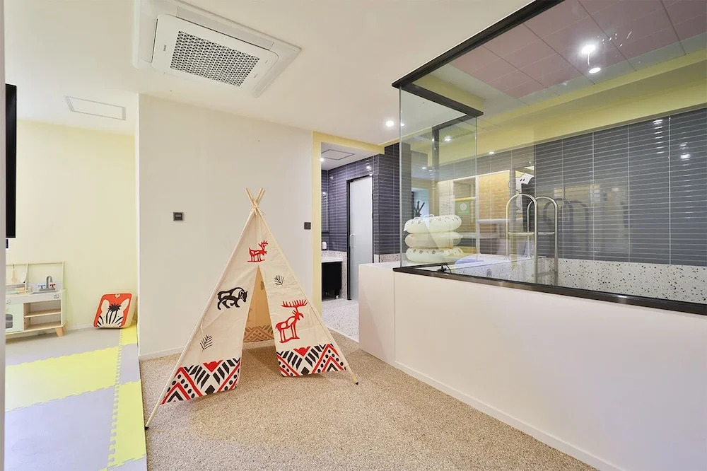 Doan Kids Hotel