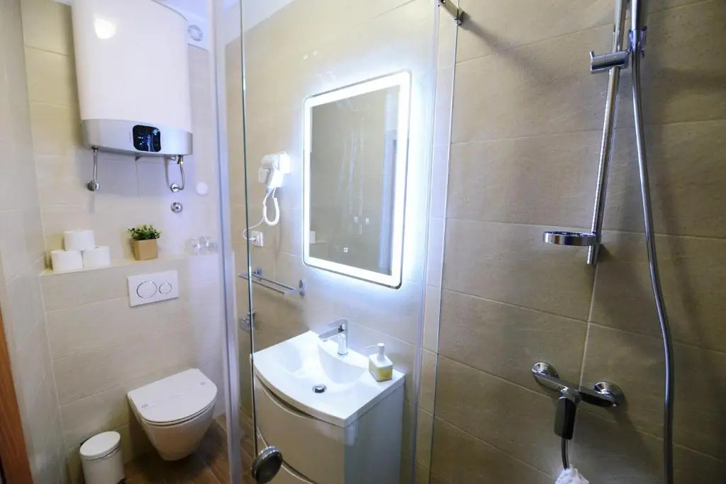 Tonio Rooms