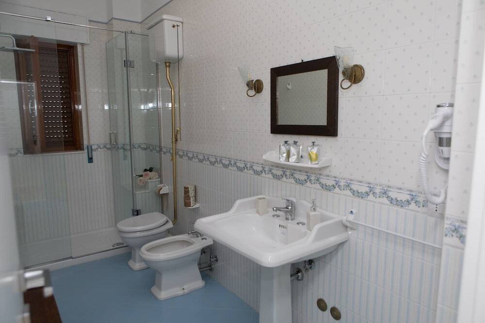 B&B 1951
