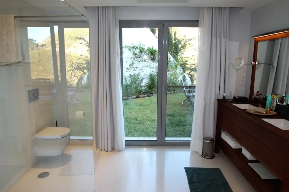 Waterfront Villa Las Golondrinas