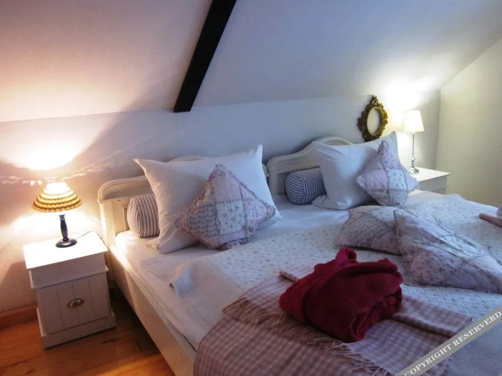 Rosindell cottage