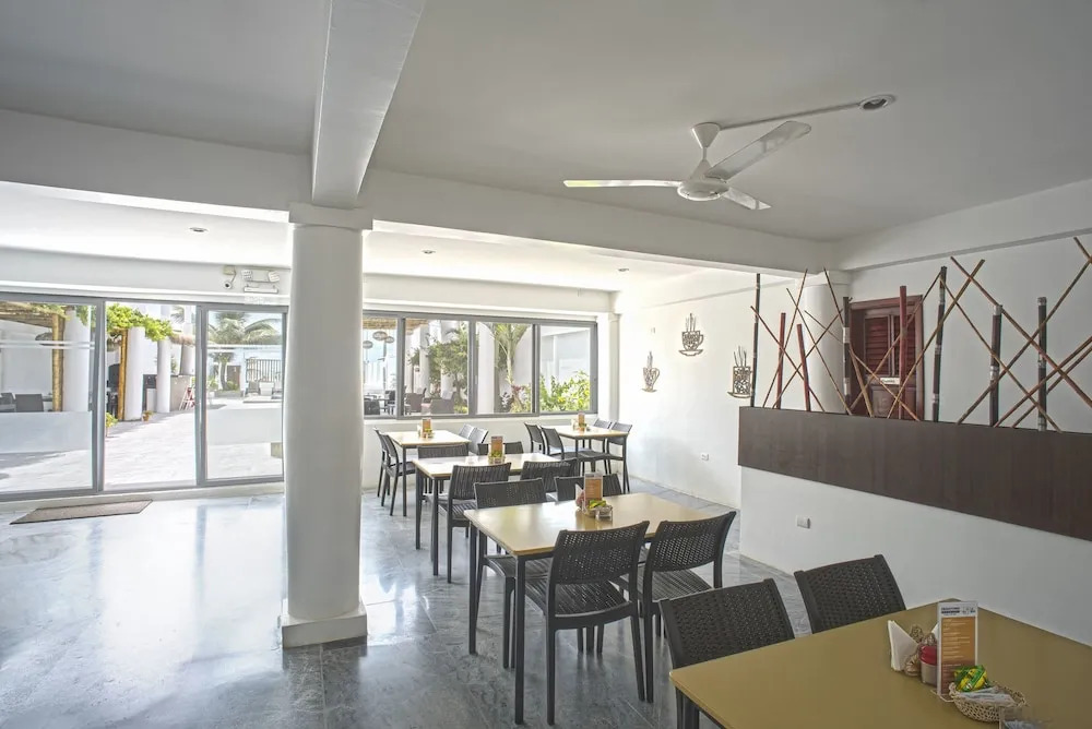 Hotel La Ría Playas