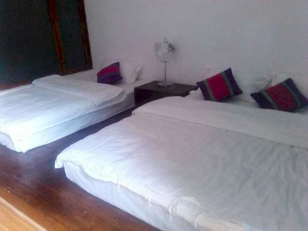 Dali August Inn