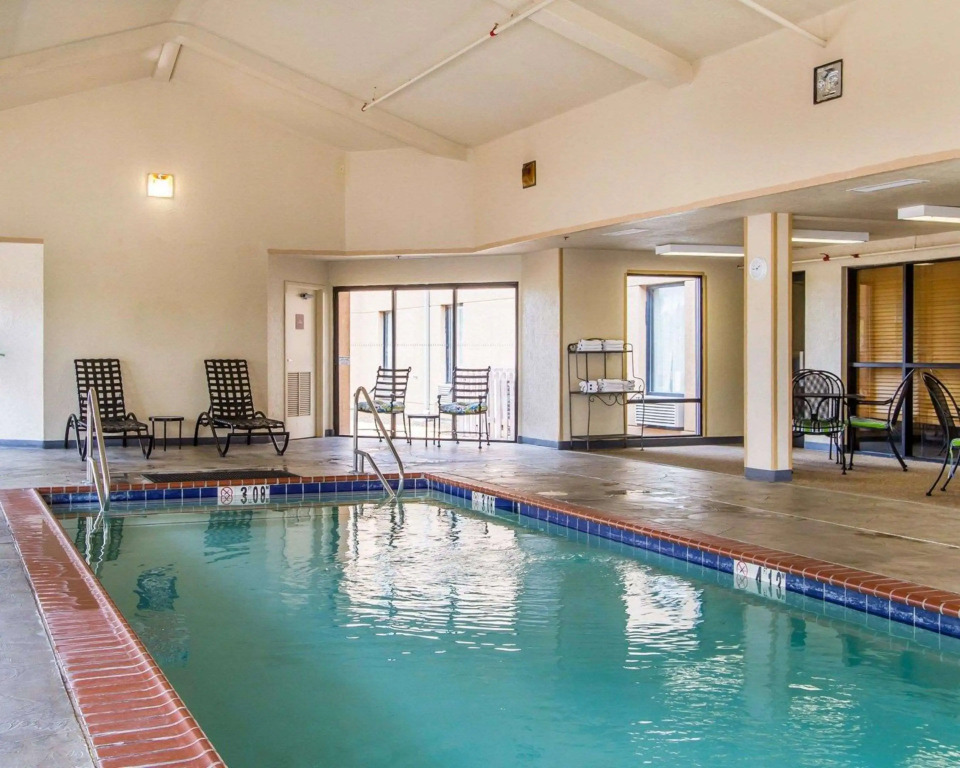 Quality Inn & Suites Benton - Draffenville