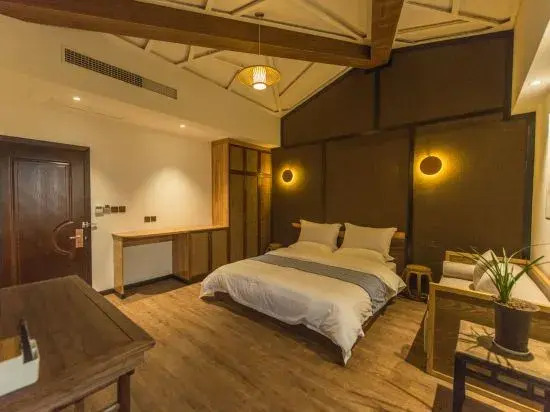 Aiduo Xiaozhu Hostel
