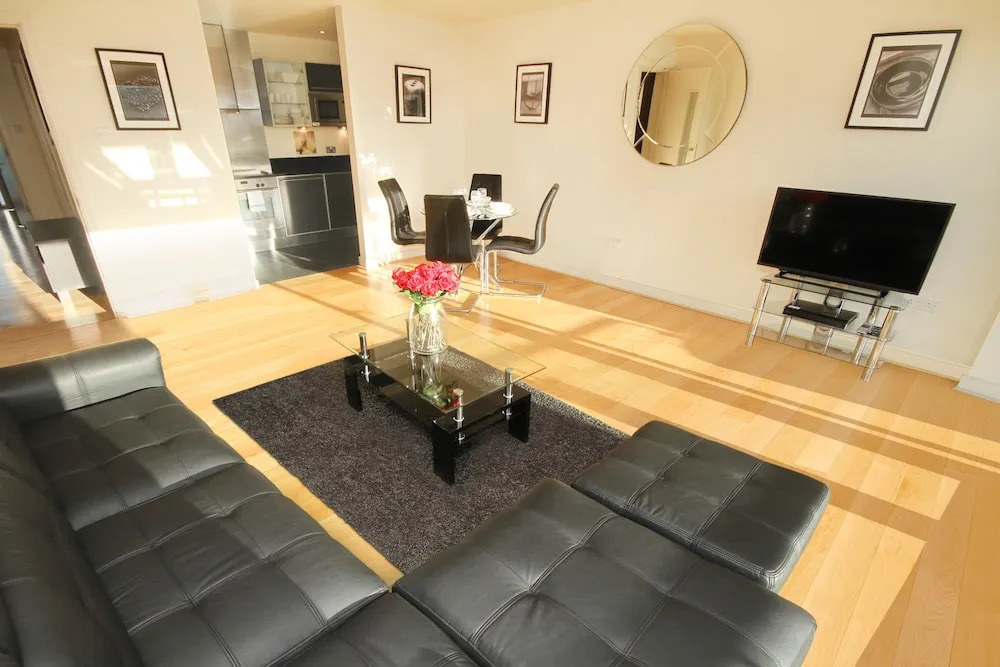 Grand Canal Quay Fantastic Apartment