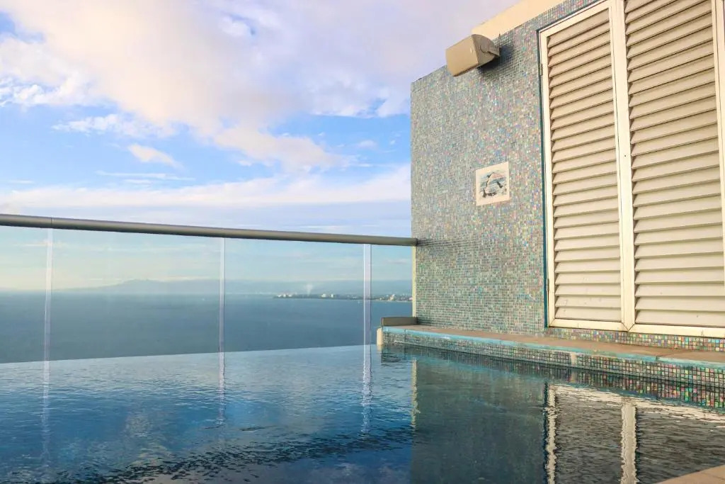 Spectacular 11,000 Sqft PenHouse fully staffed