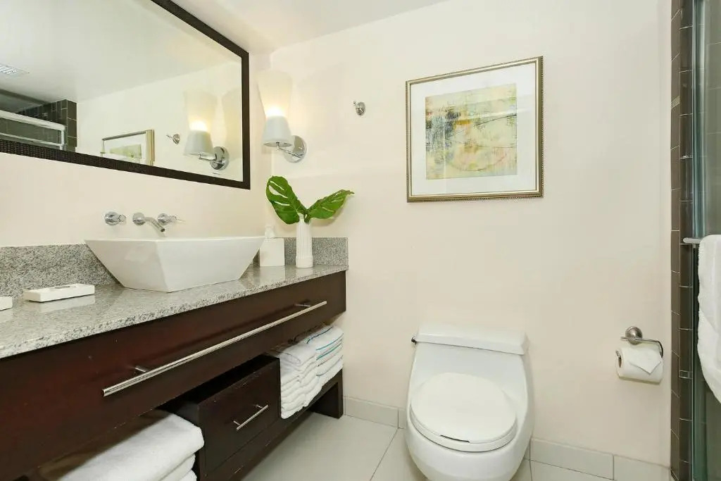 Regency on Beachwalk #32