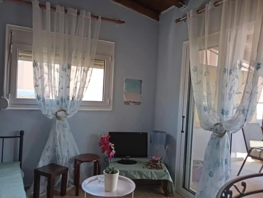 Charming Iraklio Apartment With Private Entrance and Breathtaking Views