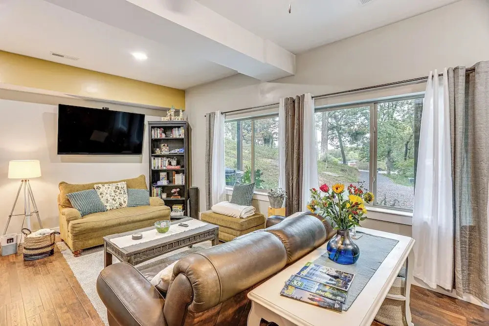 6 Mi to Downtown: Apartment in Chattanooga!
