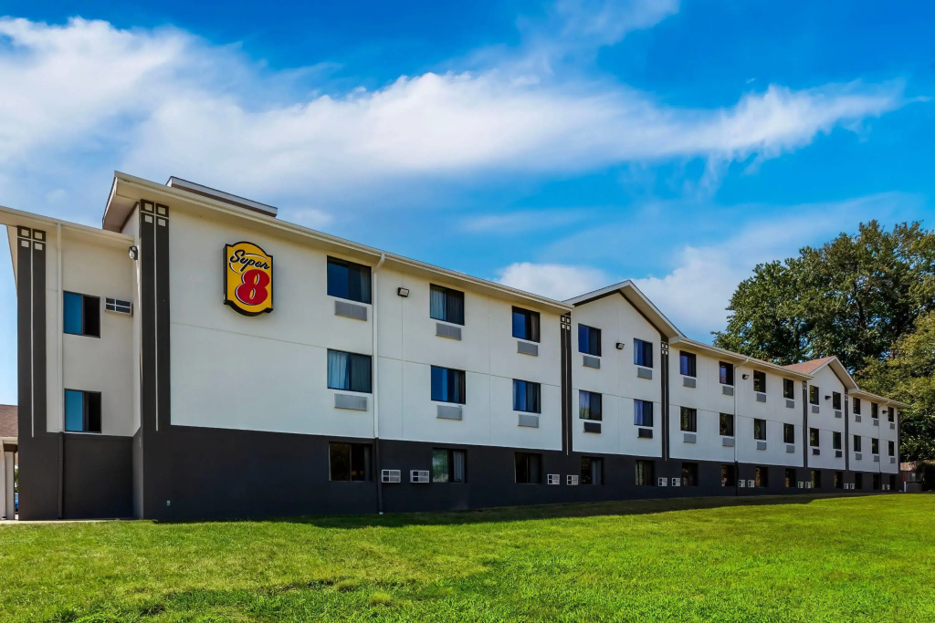 Super 8 by Wyndham Dumfries/Quantico