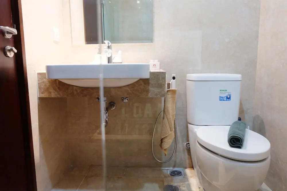 Strategic And Comfy Studio Menteng Park Apartment