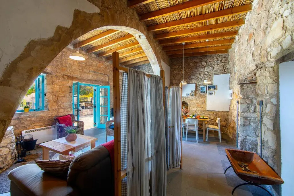 Akamantida Platia