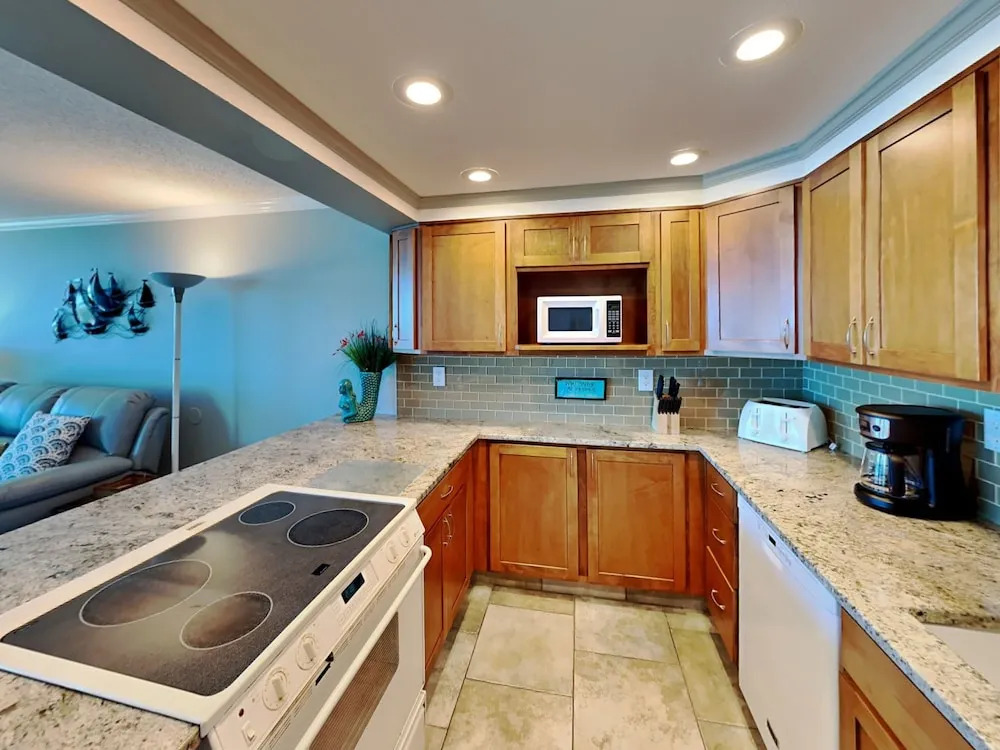 Sabine Yacht & Racquet by Southern Vacation Rentals