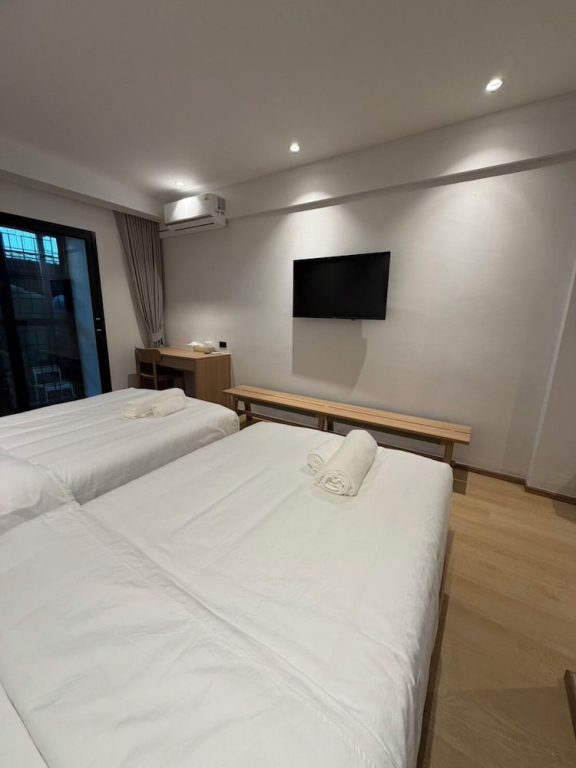 611 Hotel
