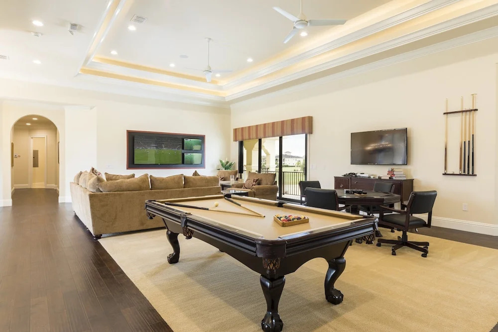 12BR Reunion Pool Home 521 by OVRH